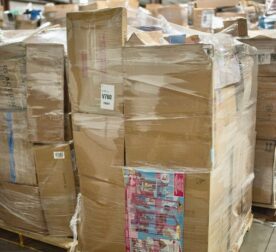 Amazon customer returns pallet with assorted merchandise